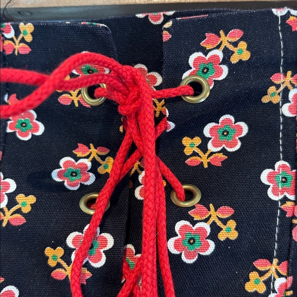 Vintage Sears Black Maxi Skirt with Red Floral Pattern size large - Picture 5 of 8